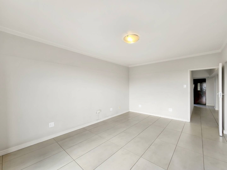 To Let 2 Bedroom Property for Rent in Green Point Western Cape